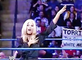 Torrie Wilson vs Trish Stratus In The Best Fighting League Ever