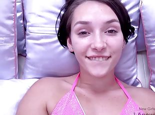 staré, amatérske, zlatíčka, fajka, obrovský-vták, teenagerské, domáce, pov, 18yo, rozkošné-cute