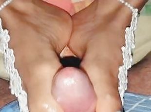 Goddess feet, she milks my dick deliciously with her soft and fucka...