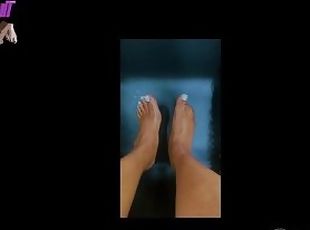 Pretty Feet Worshipping Toes & Wrinkly Soles HARDCORE Toe Sucking W...