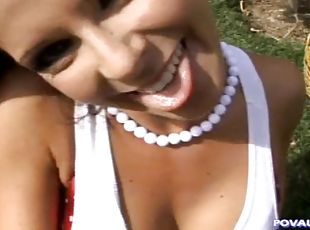 Horny amateur lady decides to suck the cock under the blue sky