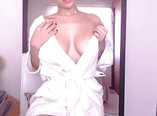 pisser, giclée, latina, webcam, solo