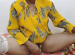 In a short yellow dress I caress and jerk off my pussy with two fin...
