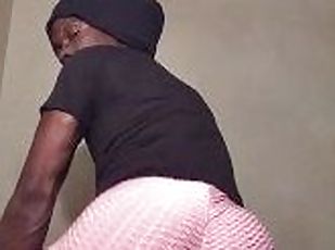 Black CROSSDRESSER giving you a LAP DANCE cum watch or join me baby...