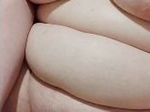 tetas-grandes, gorda, masturbación, orgasmo, amateur, madurita-caliente, juguete, regordeta, coletas, consolador