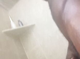 mandi, amatir, cumshot-keluarnya-sperma, handjob-seks-dengan-tangan-wanita-pada-penis-laki-laki, mandi-shower, seorang-diri