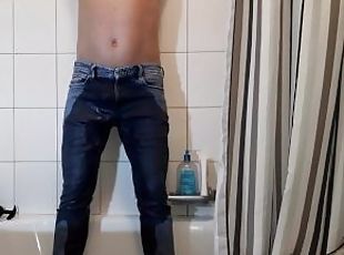 mandi, kencing, awam, amateur, remaja, fetish, mandi-shower, solo, jeans, realiti