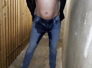 pisser, public, amateur, ados, fétiche, solo, jeans, réalité