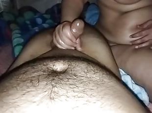 masturbation femme Arabie enceinte avec son mari beaucoup de sperme...