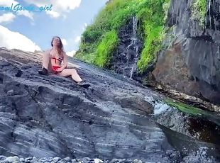 masturbarsi, orgasmi, pubblici, fichette, giovanissime, videocamera, spiaggia, scene-rubate, voyeur, masturazione-con-dita