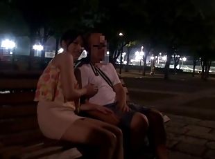 Amateur Asian Couple Gets Horny And Fuck Outdoor