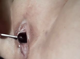 pantat, creampie-ejakulasi-di-dalam-vagina-atau-anus-dan-keluarnya-tetesan-sperma, inggris, fetish-benda-yang-dapat-meningkatkan-gairah-sex, seorang-diri, lollipop