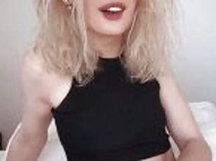 masturbare-masturbation, travestit, amatori, bunaciuni, adolescenta, blonda, simpatica, micuta, solo