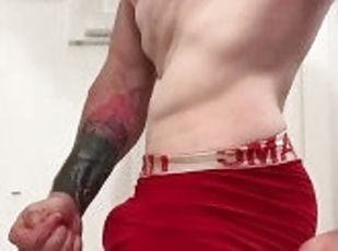 bañando, masturbación, amateur, mamada, chorro-de-corrida, corrida, ducha, a-solas, musculada, tatuaje