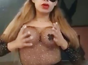 Shemale shows off sensual body in Mexico City