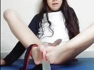 Lindo femboy se coge su dildo