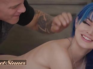 Sweet Sinner - Jewelz Gets Her Pussy Eaten And Fucked By Derrick Pi...