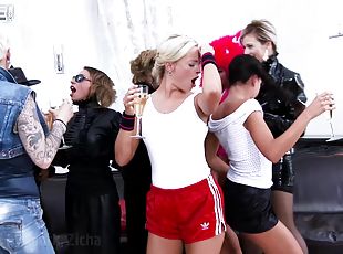 borracha, orgía, fiesta, babes, sexo-en-grupo, rubia, follando-fucking