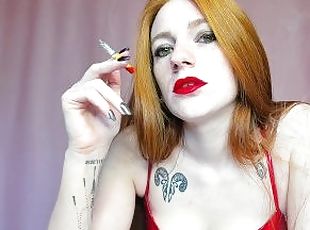 amatir, berambut-merah, fetish-benda-yang-dapat-meningkatkan-gairah-sex, seorang-diri, merokok, tato, kulit