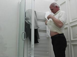 Mature geezer stops showering only to give her the rough shagging