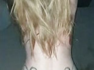 amateur, ejaculation-sur-le-corps, ados, maison, couple, ejaculation, blonde, petite, réalité, tatouage