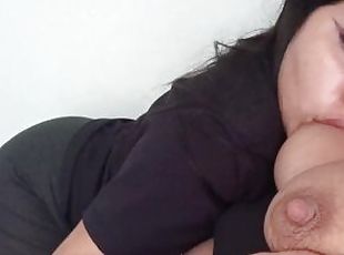 tate-mari, amatori, lesbiana, latina, mama, lapte, lactatind, sugand