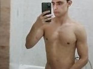 masturbation, amateur, ejaculation-sur-le-corps, ados, branlette, jeune-18, ejaculation, solo, musclé