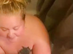 Eating BBC And Receiving Golden Shower [onlyfans/blondebbw4bbc]