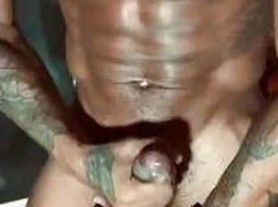 amateur, ejaculation-sur-le-corps, gay, black, brésil, ejaculation, solo, réalité, tatouage