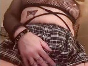 FILTHY MILF IN FISHNETS! WANTS BBC TO RUIN HER JUICY WET CUNT ?????...
