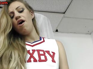 Femdom cheerleader amateur facesits sucks and rides