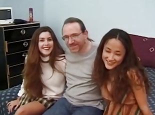 Oldman classic facialize young girls threeway