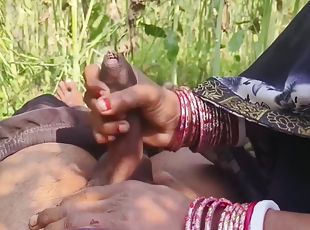 Indian Desi Village Wife Ki Outdoor Hard Sex Viral Videos Bhaiya Bh...