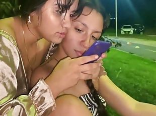 Liseth Iris And Lizeth Elianny - Salgo A Buscar A Alguien Para Fol ...