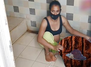 Desi Indian Thirsty Stepsister-in-law Left While Bathing