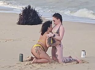 TWO LESBIAN CHICKS PLAYING ON THE BEACH GOT PICKED UP BY A TOURIST ...