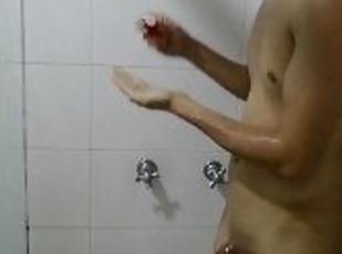 Juan Martnez en la ducha