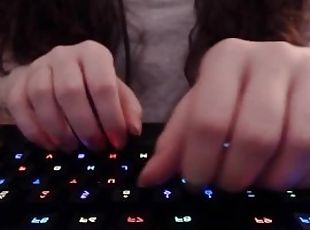  Keyboard tapping 