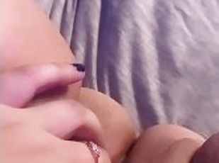 clitóris, masturbação, cona-pussy, esguincho, amador, adolescente, bbw, bochechuda, pov, sozinho