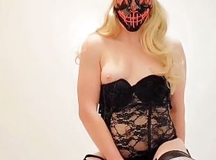 The purge theme for halloween contest ! I make myself cum 2 times a...