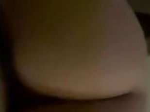 Cheating wife with fat ass gets creampie by big cock!!