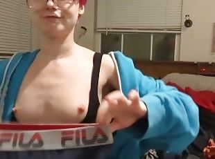 Silly slut teasing tits and singing while folding clothes and hangi...