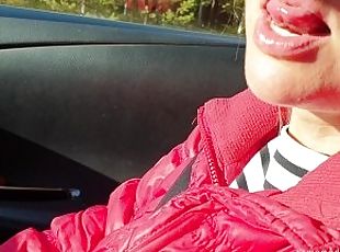 I was hitchhiking in Russia and gave a blowjob to the driver in tra...