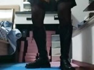 Wearing black silk and boots, masturbating and ejaculating at home ...