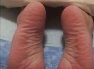 The Four bedtime positions caught on tape - Male feet hanging out o...