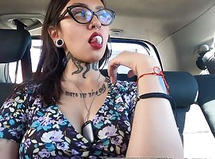Latina Stepdaughter Blowjob In The Car And Fucked Outdoors . Carame...
