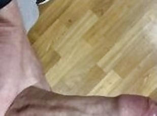 masturbare-masturbation, birou-office, public, amatori, jet-de-sperma, laba, masturbare, sperma, sperma-sperm