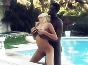 tetas-grandes, transexual, amateur, negra-ebony, polla-enorme, interracial, corrida-interna, tetitas