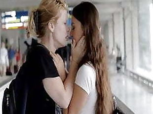 בחוץ, לסבית-lesbian, נשיקות, צעירה-18, אירופי, בלונדיני, יורו, אמריקאי, שחרחורת, בובה