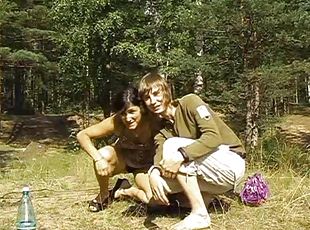 levrette, en-plein-air, russe, amateur, hardcore, couple, horny, forêt